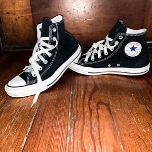 Black high top converse